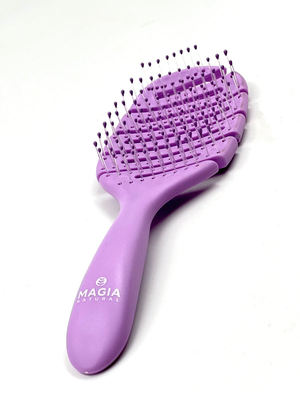 LIGHTWEIGHT DETANGLING BRUSH